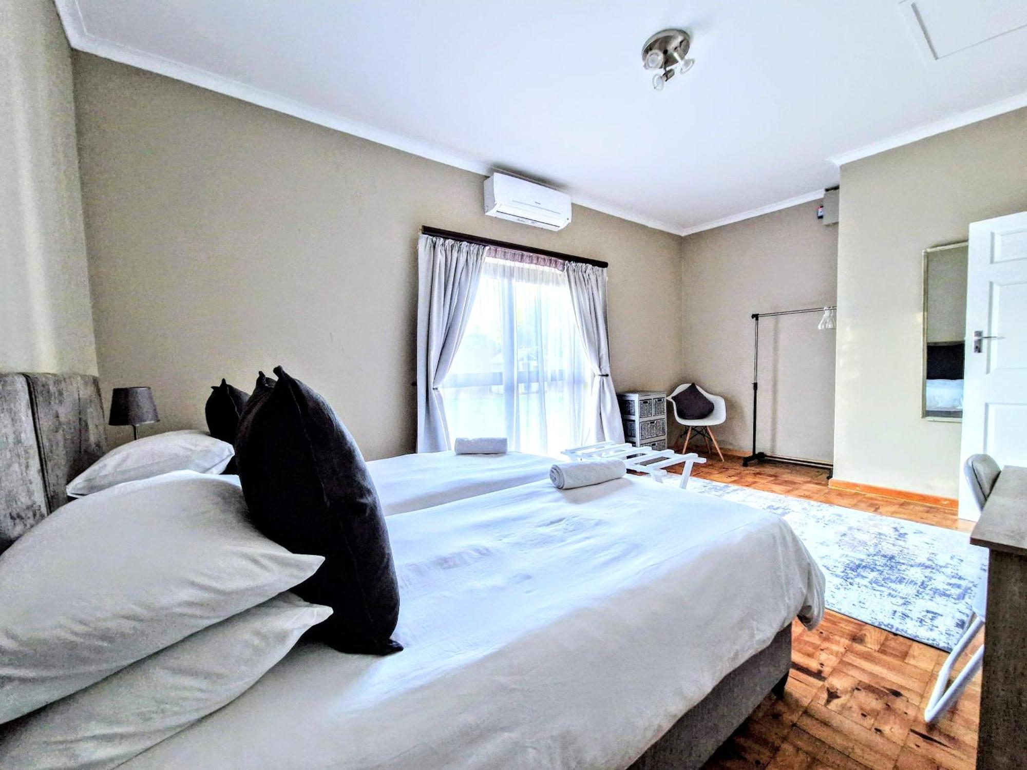 9 On Drommedaris Hotel Stellenbosch Eksteriør billede